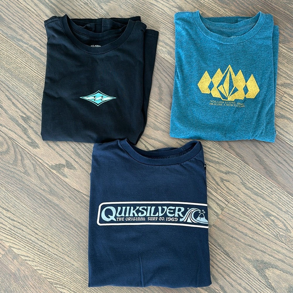 3 Men’s QUIKSILVER, BILLABONG, VOLCOM T Shirts, Size MEDIUM